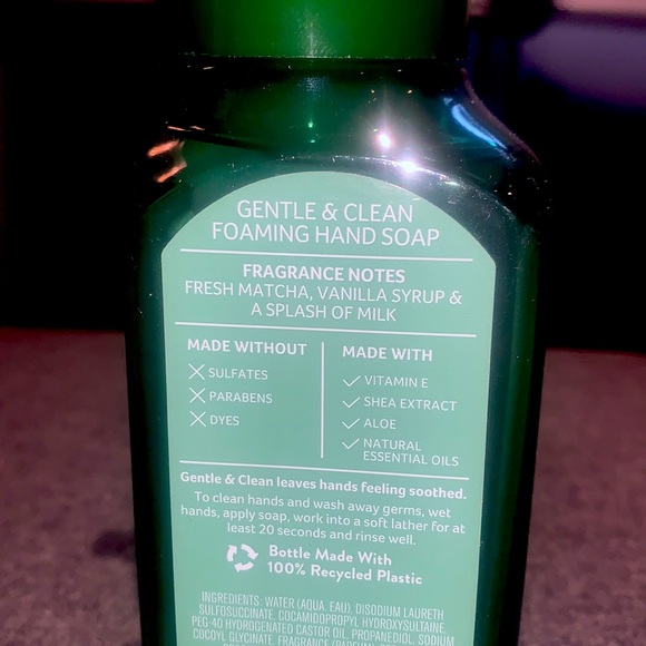 Bath & Body Works Vanilla Matcha Latte Gentle Foaming Hand Soaps - Picture 2 of 2